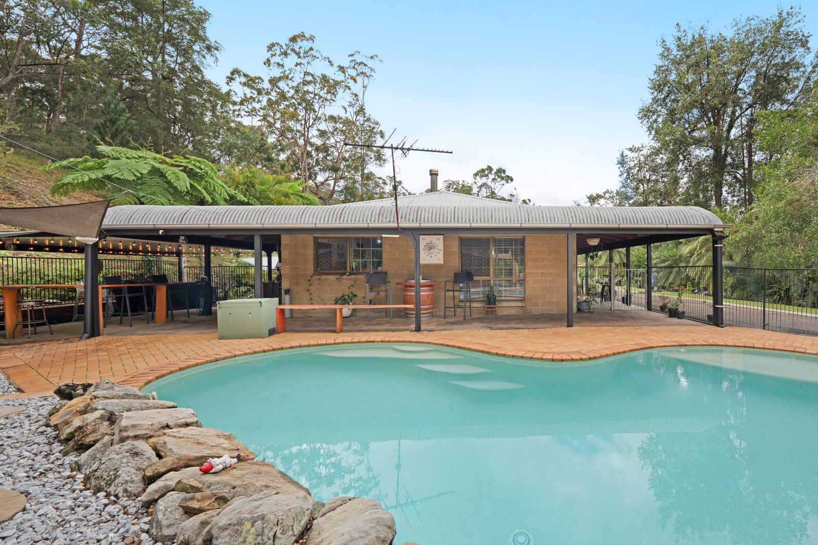 Photo 1 of 24, 101 Lindeman Road, Beerwah