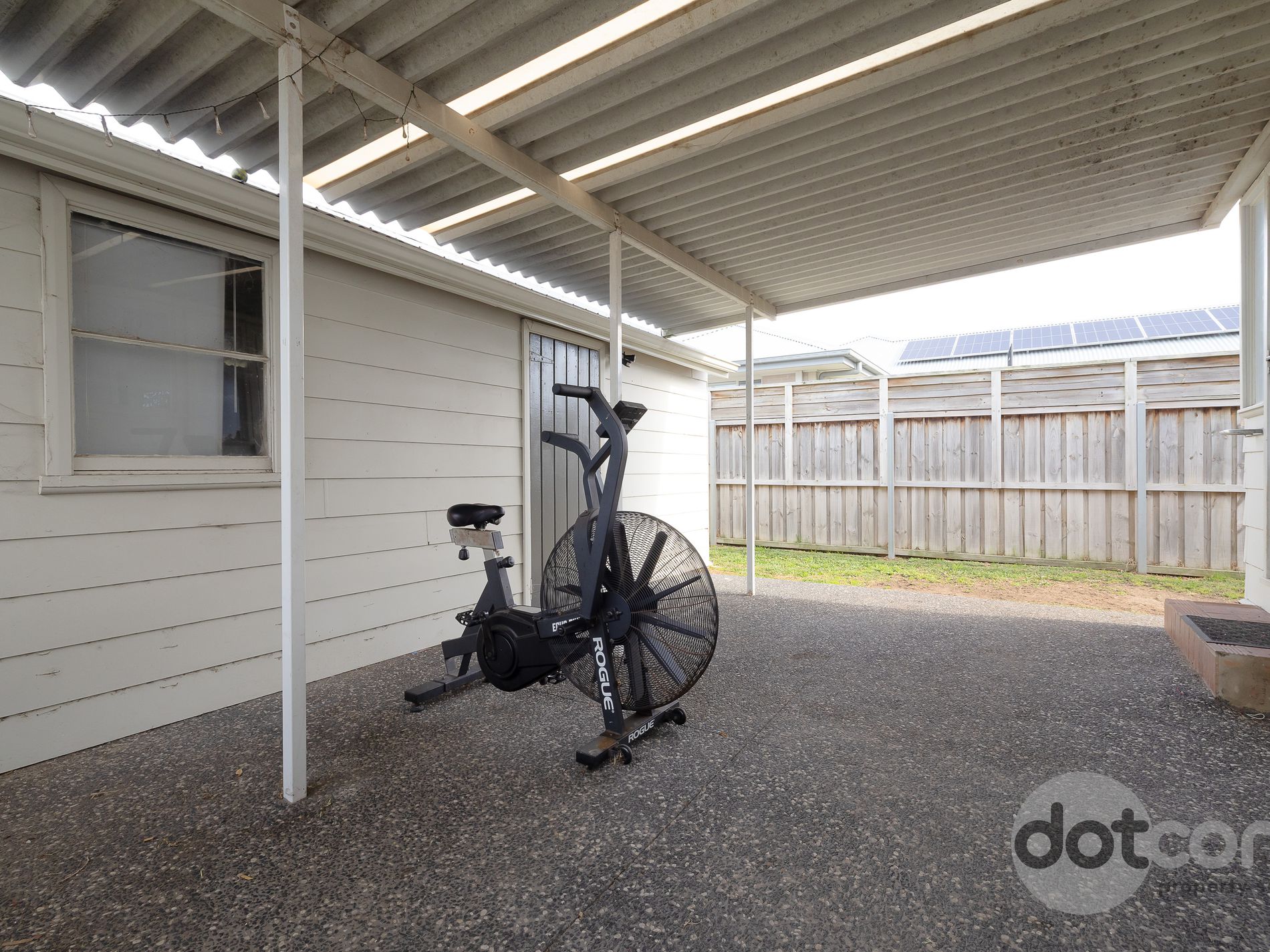 40 Appletree Road, Holmesville