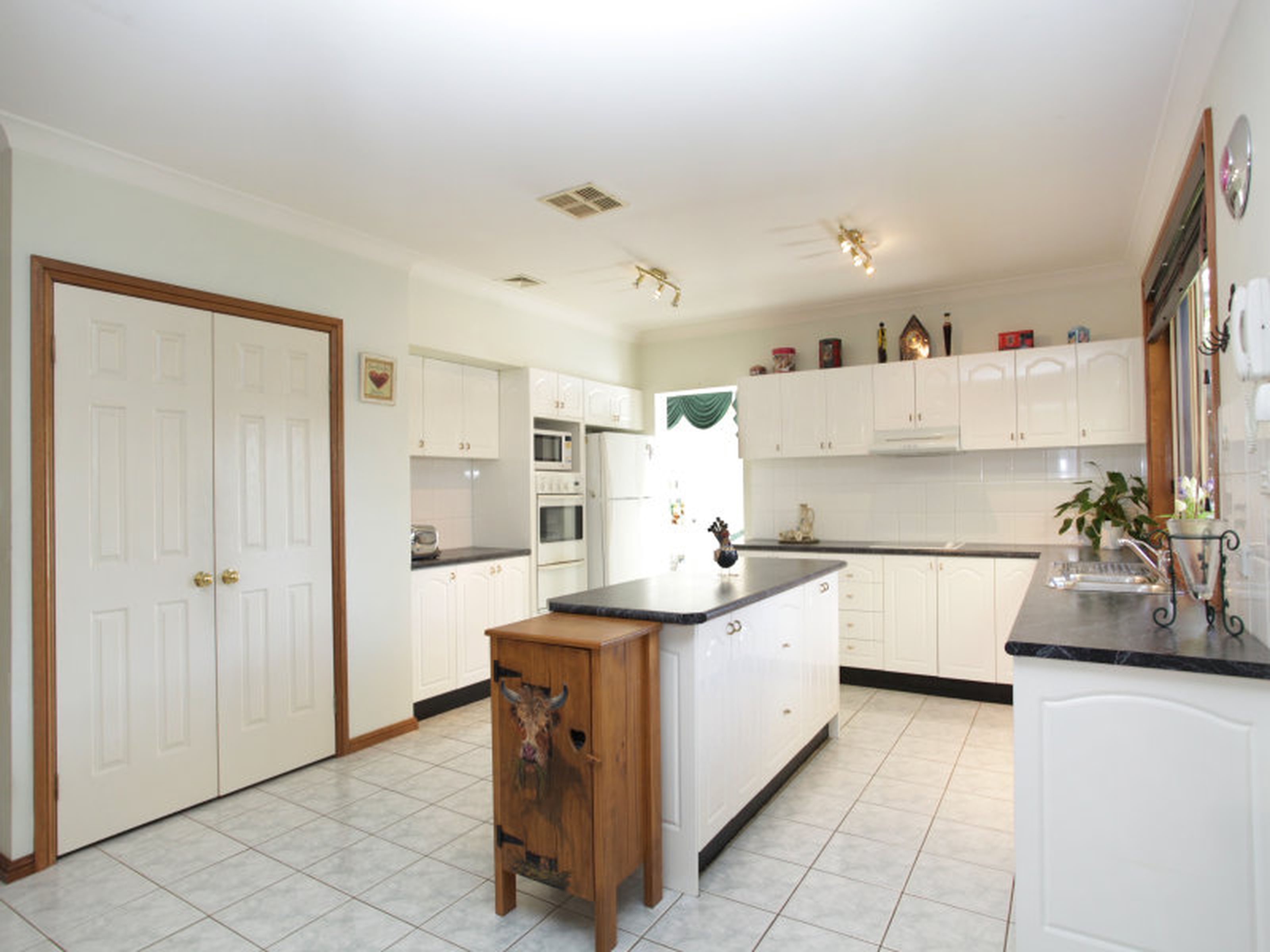 7 Devaney Ave, GLENMORE PARK