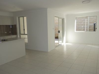 25 Highland Close, Macquarie Links