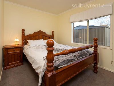 4 BISQUE COURT, Wodonga