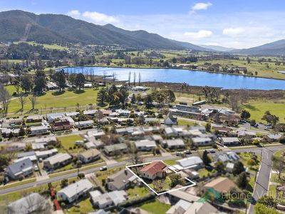 24 Kiewa Crescent, Mount Beauty