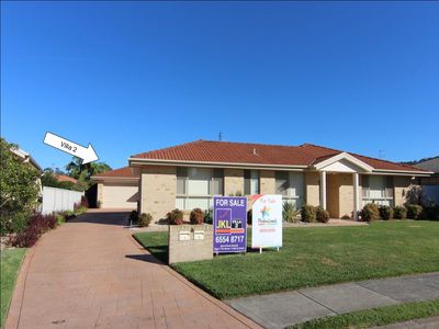 2 / 8 Karloo Street, Forster