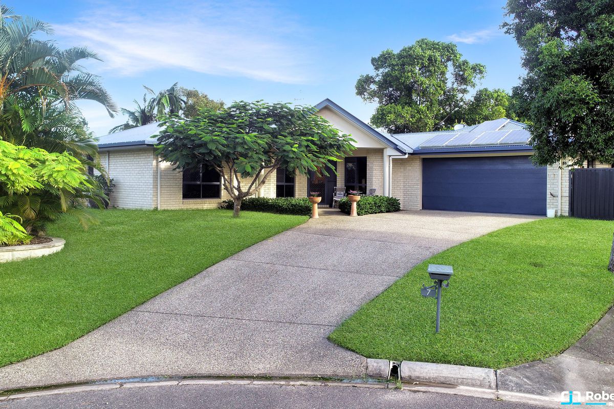 7 Nazeby Cres, Tewantin