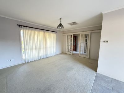 24 Brooks Crescent, Darlington Point