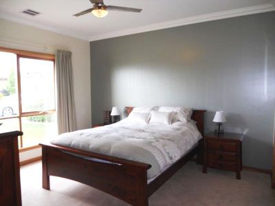 4 James Cook Avenue, Mount Gambier