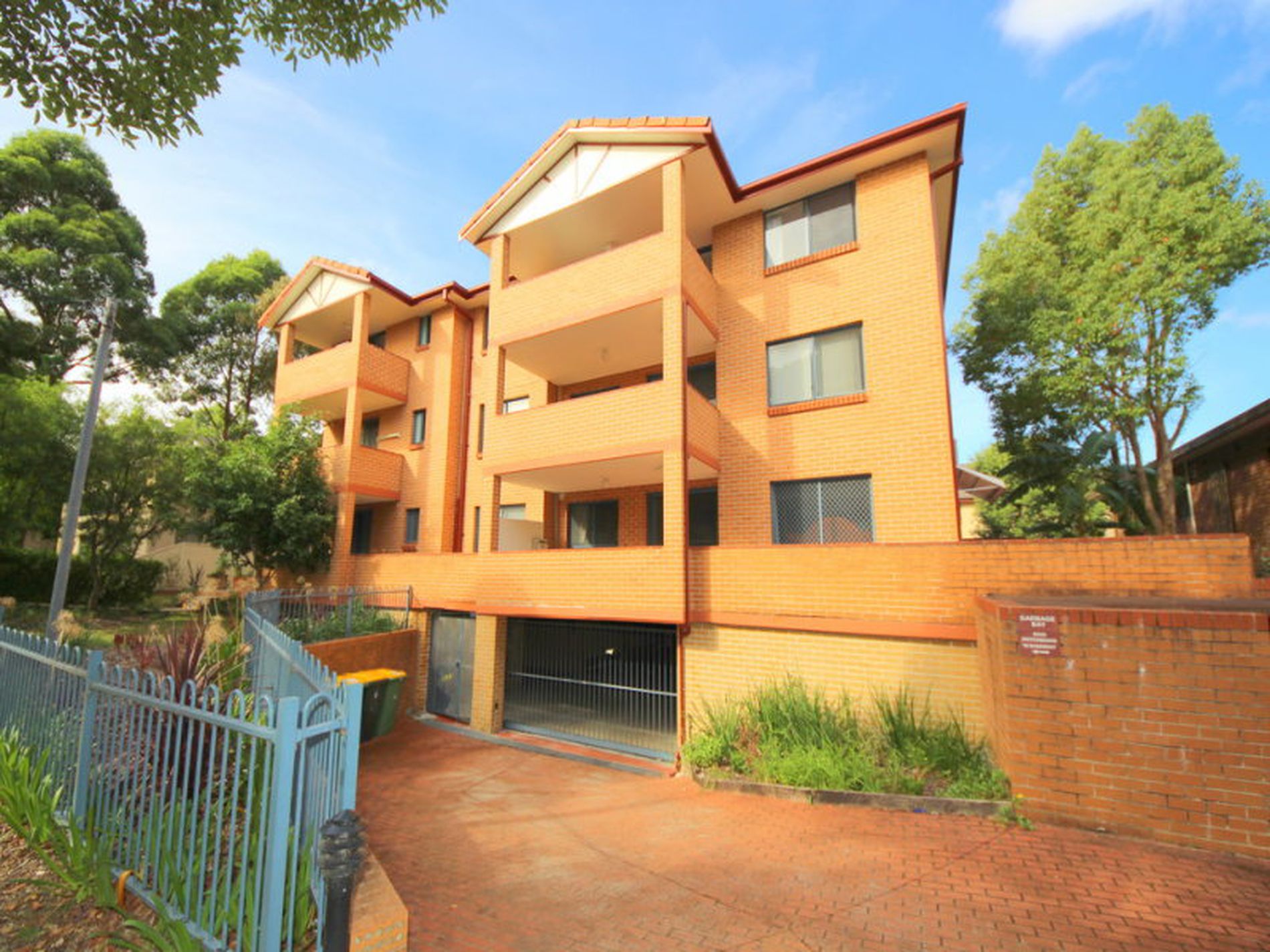 1 / 47 Cairds Avenue, Bankstown