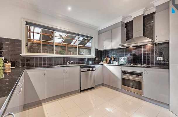 10A Coniston Avenue, Airport West