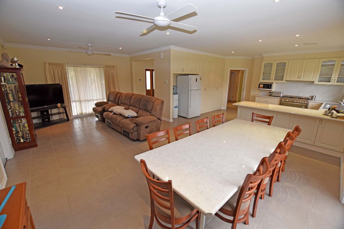 2 Jenmar Drive, Kyabram