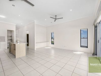 4 Moondani Close, Douglas