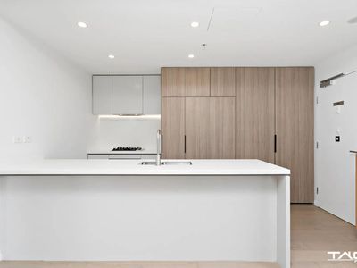 142 / 9 Maple Tree Road, Westmead
