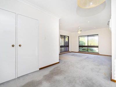 1 / 11 Sprigg Place, Booragoon