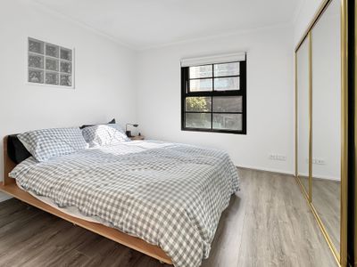 320 / 585 La Trobe Street, Melbourne