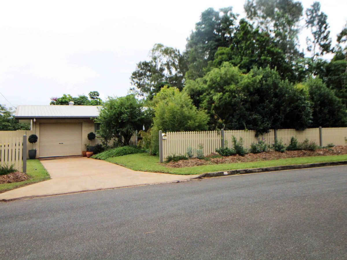 31 PUTT STREET, Atherton