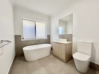 37 Redcomb Drive, Park Ridge