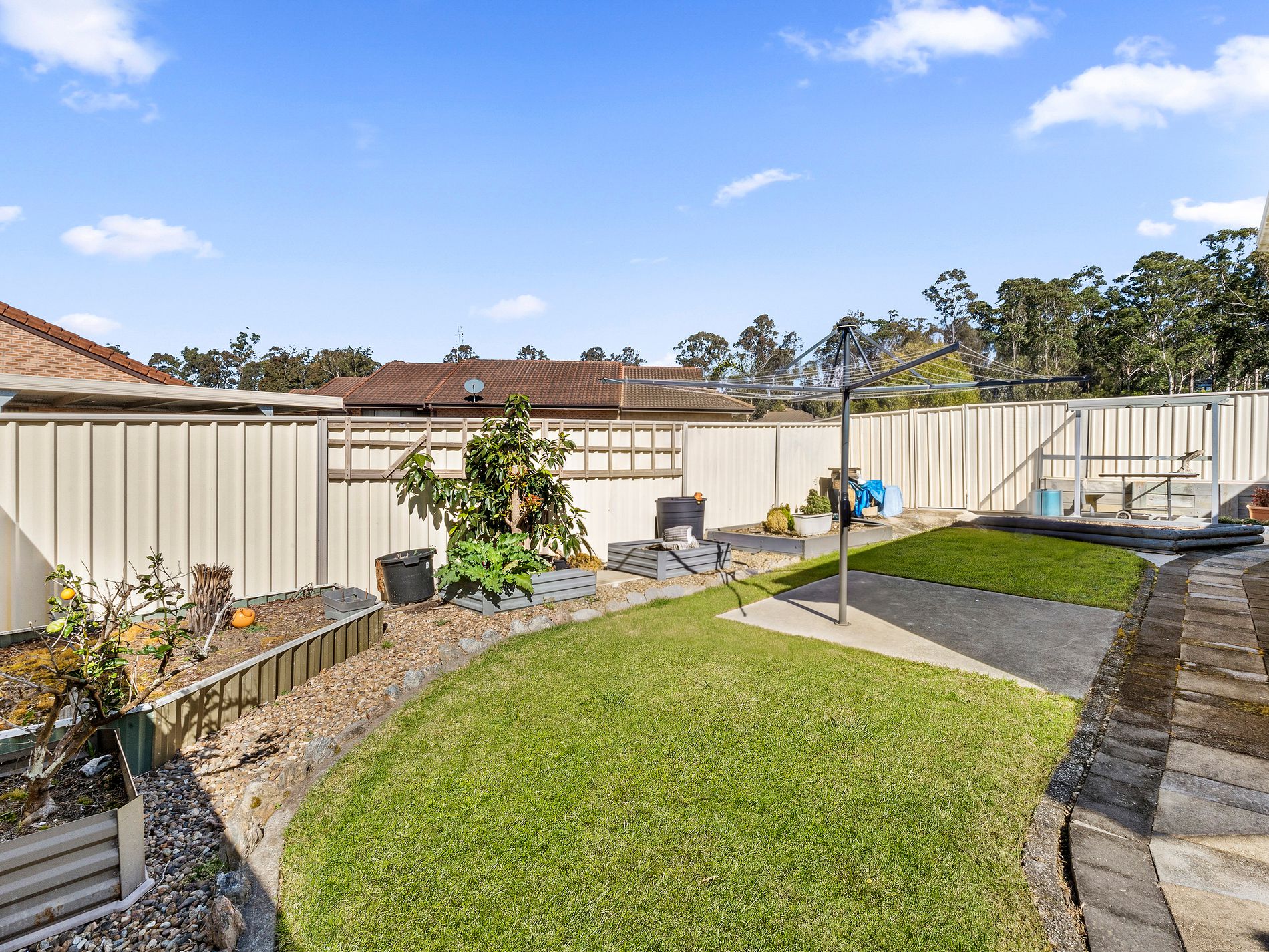 17b Eric Fenning Drive, Surf Beach