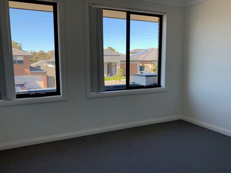 10B Warrigal Street, Gregory Hills