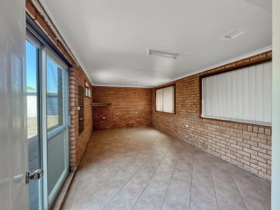 19 Stephens Square, Mallabula