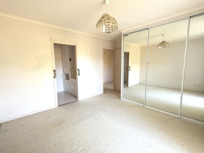 24 Brooks Crescent, Darlington Point