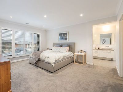29 Thoroughbred Drive, Clyde North