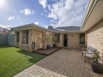 8 Stewart Street, Scarborough