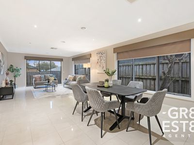 7 Crepe Avenue, Cranbourne West