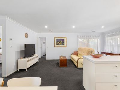 4 / 11 Eric Fenning Drive, Surf Beach