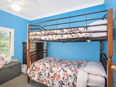 46  Lake Entrance Road, Oak Flats