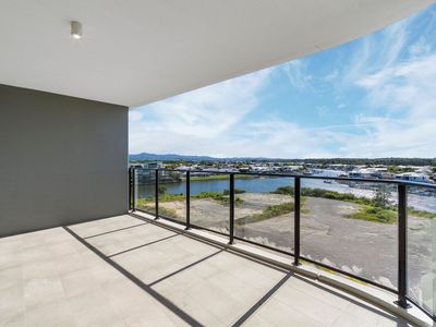 2603 / 10 Sickle Avenue, Hope Island