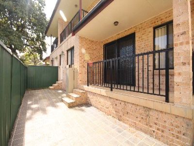 2 / 140 Boronia Road, Greenacre