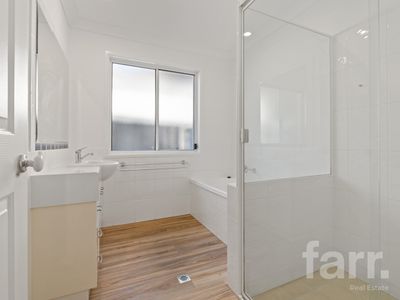 9 / 11 Eden Court, Nerang