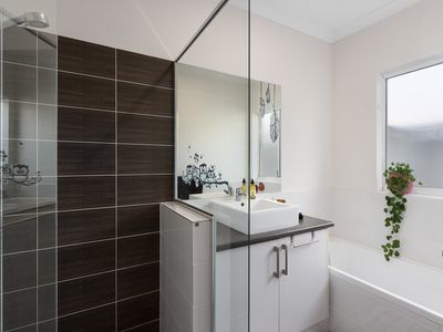 6B Isted Avenue, Hamilton Hill