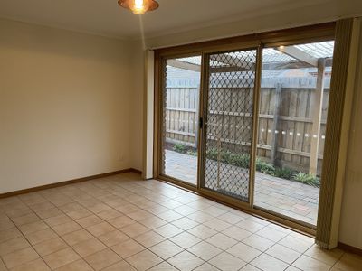 2 / 136 Mossfiel Drive, Hoppers Crossing