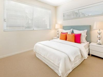 6402 / 1 Nield Avenue, Greenwich
