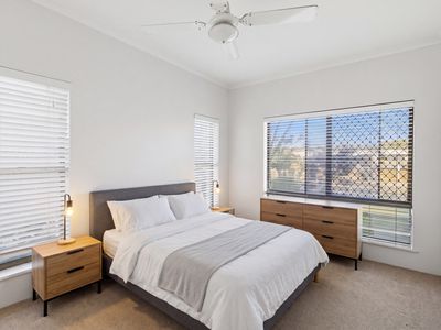 1 / 27 Pangarinda Place, Mooloolaba