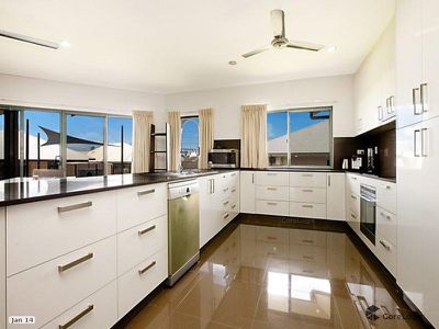 14 Deane Crescent, Rosebery