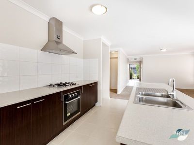 5 Airfield Grove, Point Cook