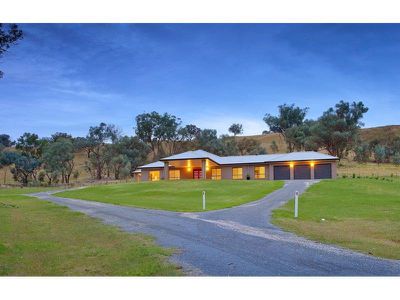21 LAMBOURN DRIVE, Wodonga