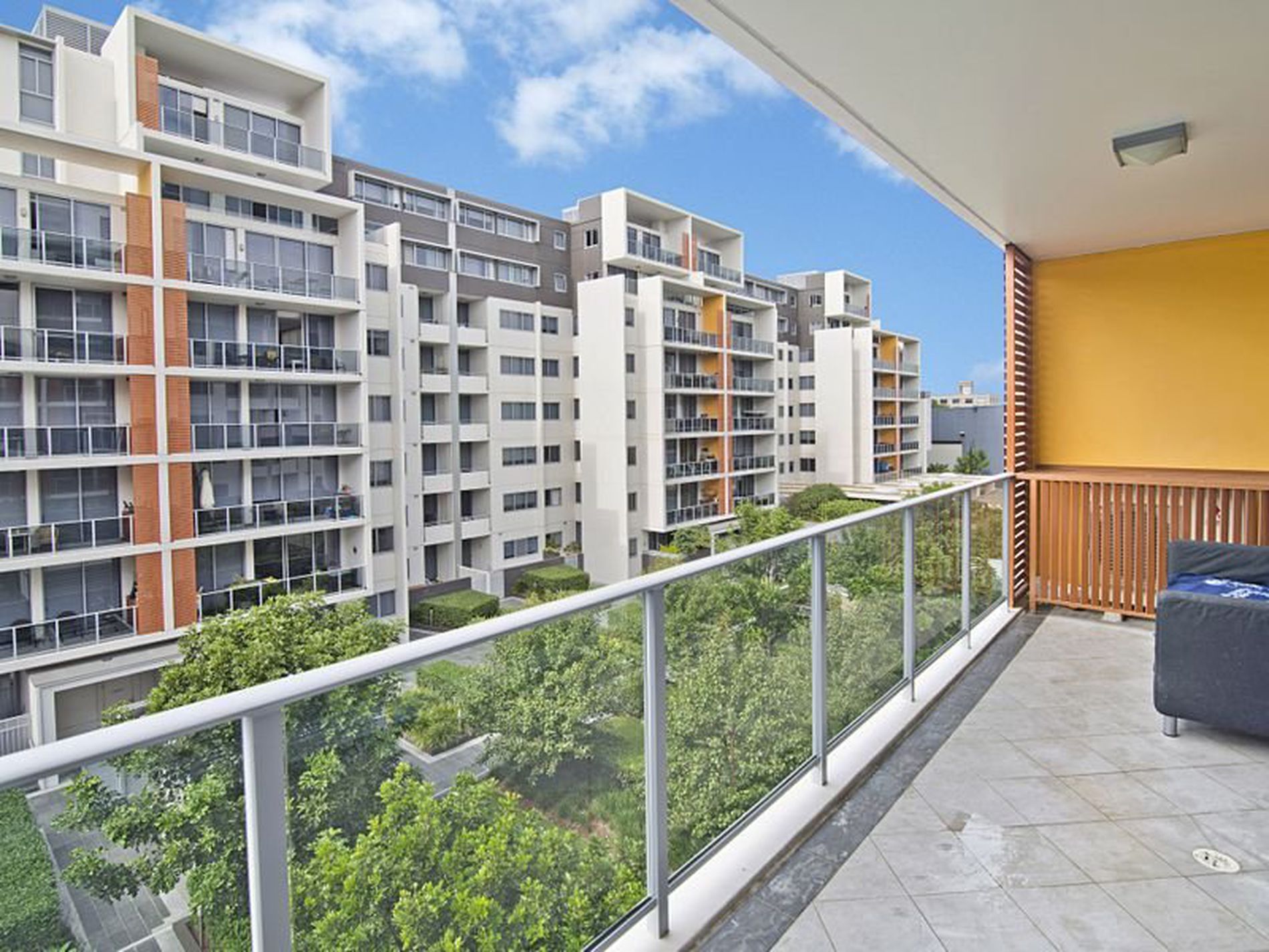 650 / 5 Rothschild Avenue, Rosebery