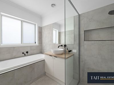 11 Cormorant Way, Wangaratta