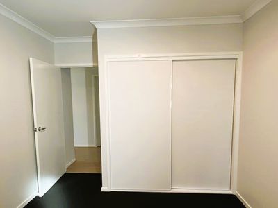 3 Medlar Avenue , Manor Lakes
