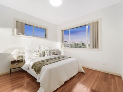 22 Rhodes Avenue, Guildford