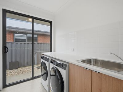 44 Deavan Drive, Shorewell Park