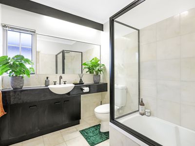 45 / 327-329 Lake Street, Cairns North