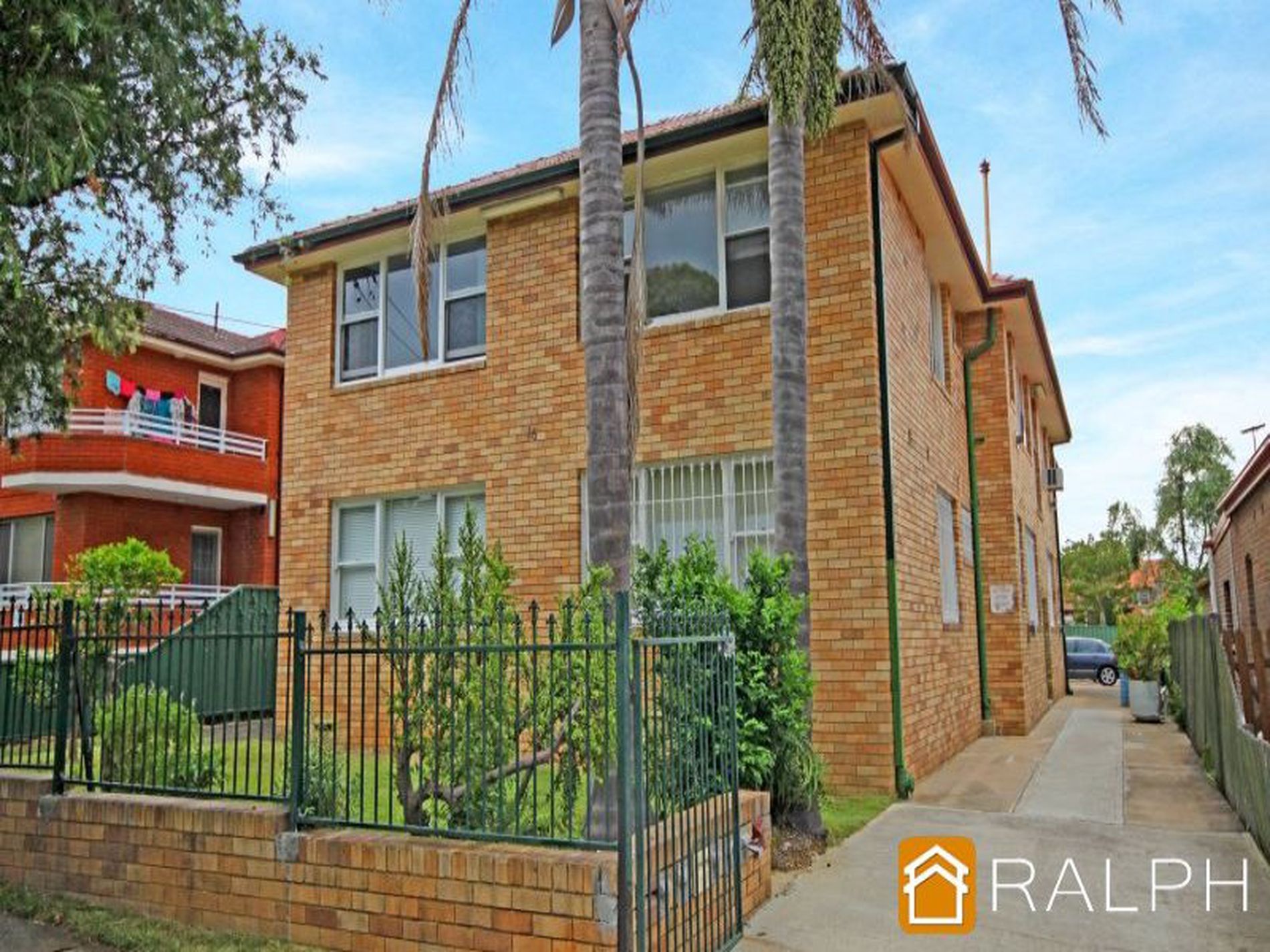 4 / 16 Street Clair Street, Belmore