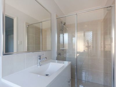 1 / 18 Conifer Avenue, Brassall