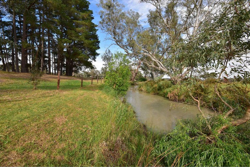 1869 Torrens Valley Road, Mount Pleasant