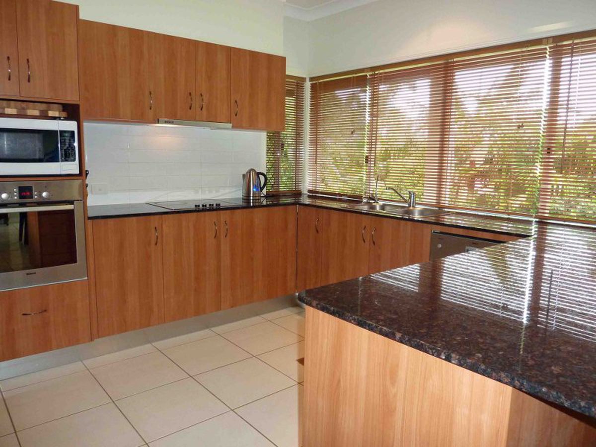 26 Montgomery Close, Atherton