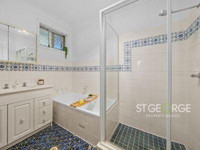 8 Patonga Close, Woodbine