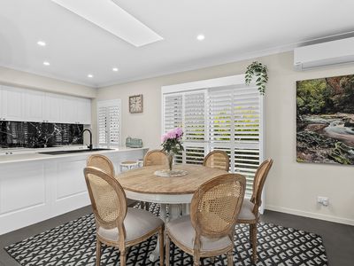 27 Comanche Street, Newport